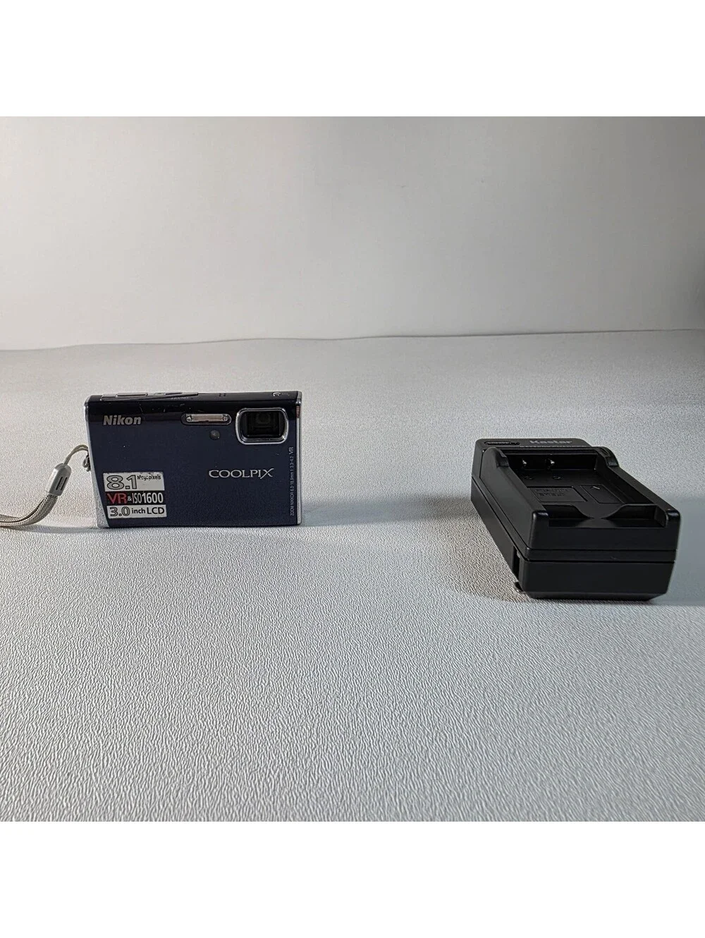 Nikon COOLPIX S51 Compact Digital Camera Navy Blue Tested - Battery Charger Card